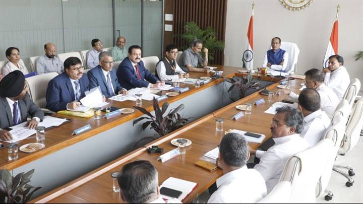 वित्त वर्ष के अंतिम माह में प्रकरण मंजूर कर शत-प्रतिशत लक्ष्य पूर्ति के प्रयास करें - मुख्यमंत्री श्री चौहान